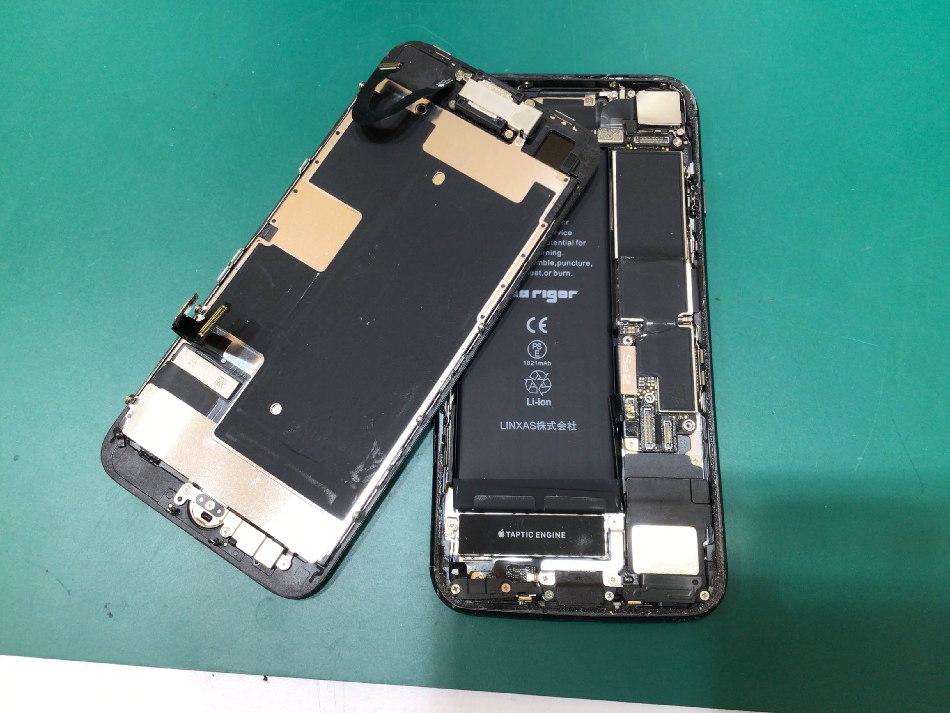 iPhoneSE2のバッテリー交換は、データそのまま・即日修理のスマホ修理工房　西八王子店へ！